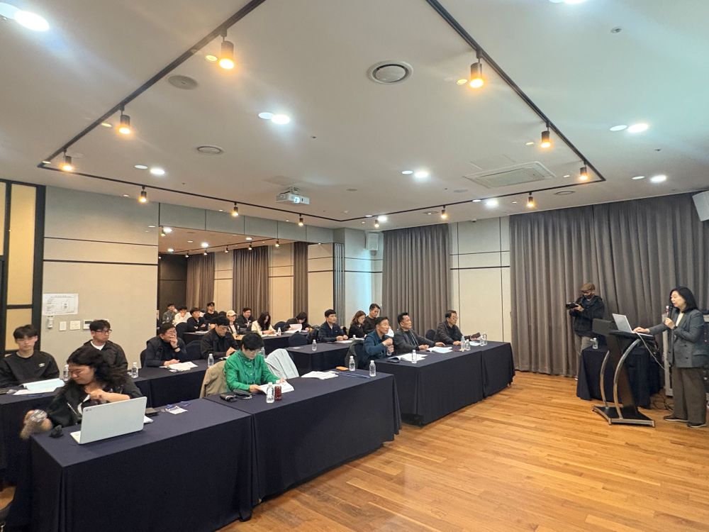 251110 여주시의회 의정연수부산 일원 사진 25.jpg
